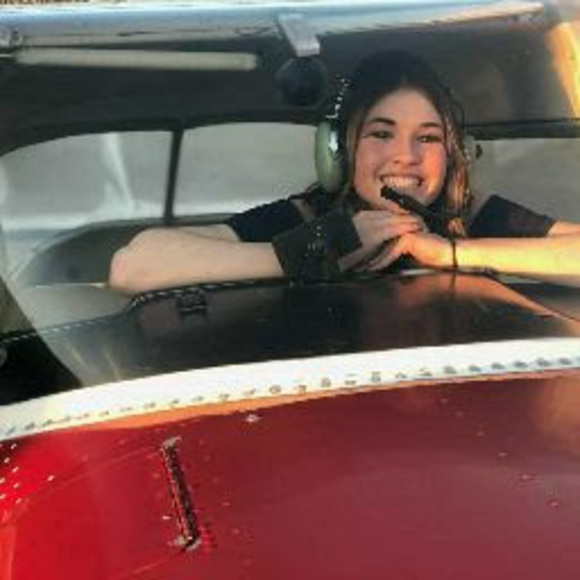 Meet your Posher, Allison - Picture 1 of 1